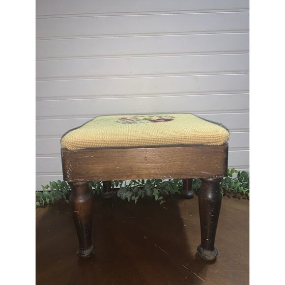 Vtg Heirloom Needlework Embroidered Footstool Floral Design 9.5” X 9.5” X 8” - Picture 5 of 7